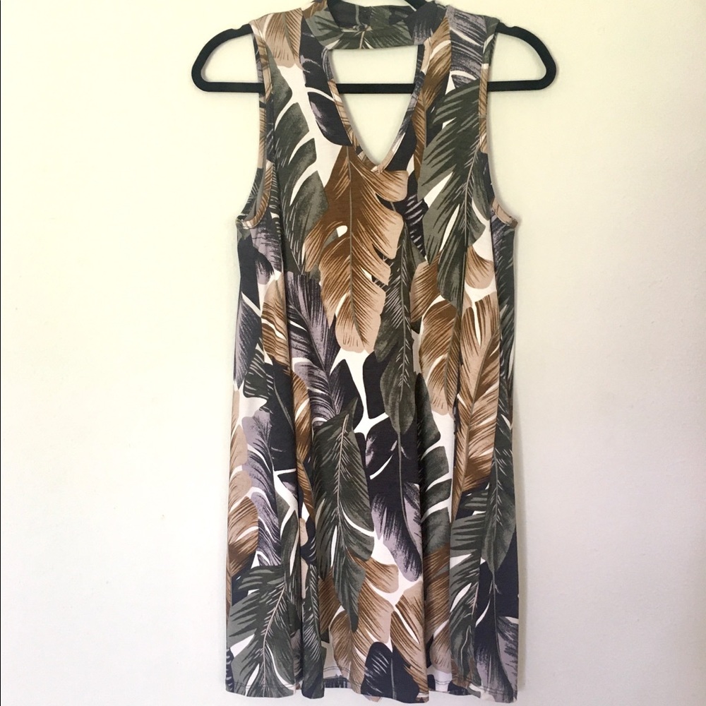 LIKE NEW Peach Love California Keyhole Swing Dress